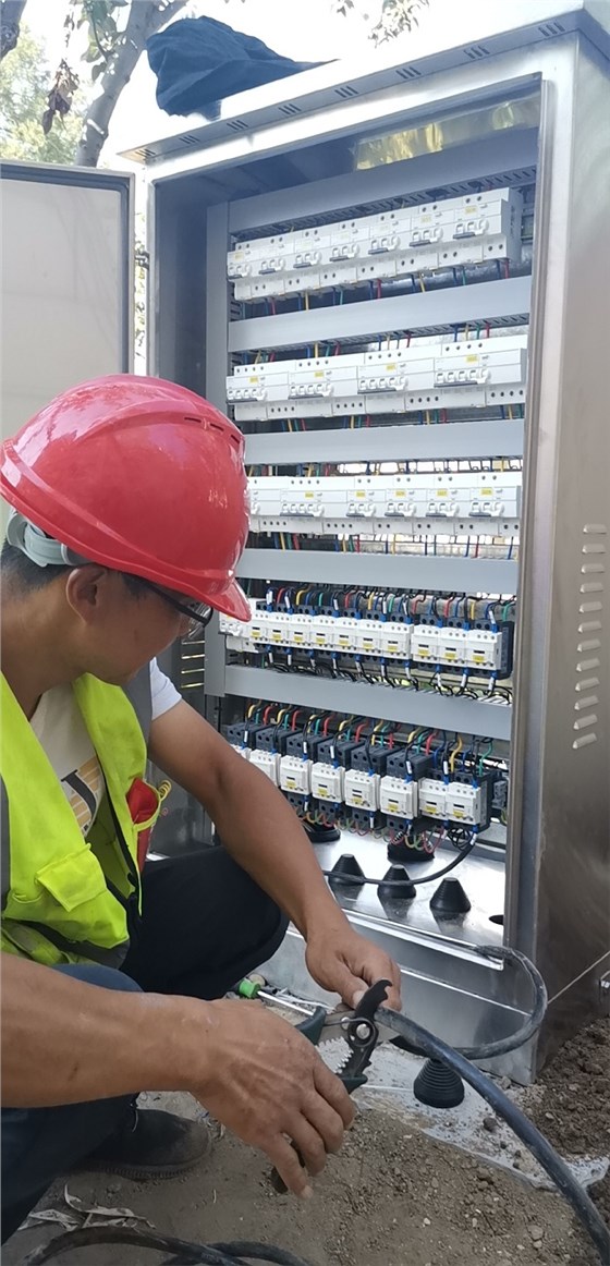 石景山游樂(lè)園項(xiàng)目配電箱安裝